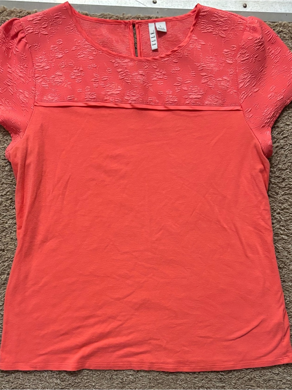 Elle Woman’s Lg Coral Cap Sleeve Lace Yoke Top Like New Condition